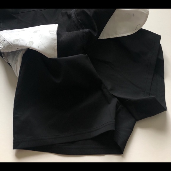 Puma golf skirt with built/in shorts. - Picture 3 of 5